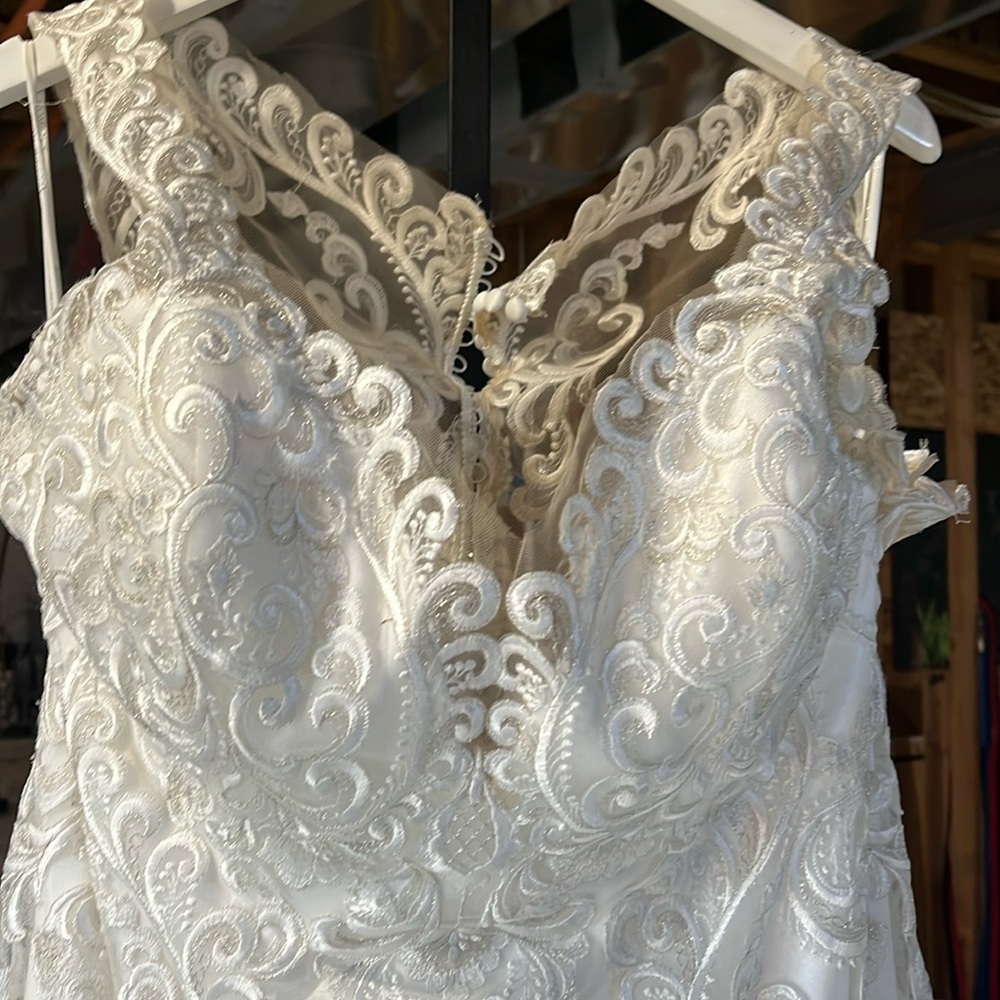 White Lace Embroidered V-Neck Women's Dress